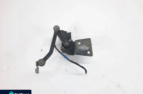 CZUJNIK POZIOMOWANIA ŚWIATEŁ MERCEDES ML W164 GL S W221 CL A0105427717