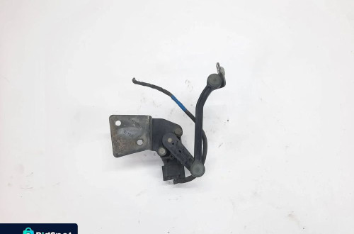 CZUJNIK POZIOMOWANIA ŚWIATEŁ MERCEDES ML W164 GL S W221 CL A0105427717