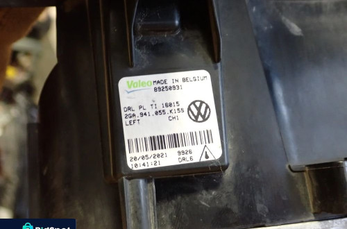 VOLKSWAGEN T-ROC HALOGEN DRL LEWY PRZÓD EUROPA 2GA941055
