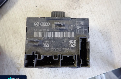 VW SKODA AUDI MODUŁ STEROWNIK DRZWI 8X0959792H