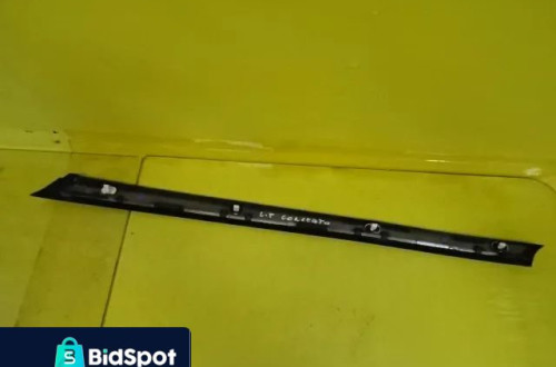 LISTWA SZYBY CZOŁOWEJ LEWY PRZÓD HONDA CONCERTO NR74