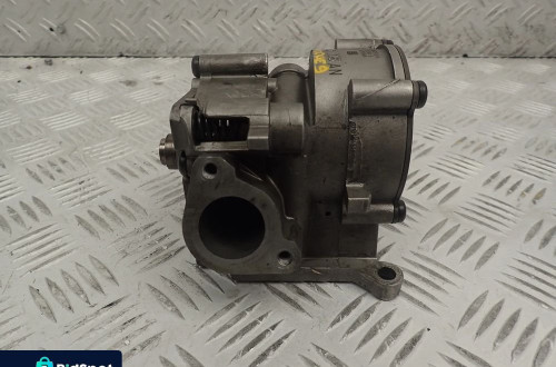 POMPA OLEJU AUDI A8 D5 SQ7 VW TOUAREG III 4.0 TDI 057115105AN
