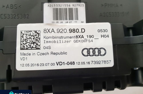 Licznik zegary Audi A1 1.0 TFSI 8XA920980D
