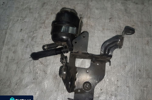 Uchwyt pompy ABS zbiorniczek Audi A6 C6 4F0614119M