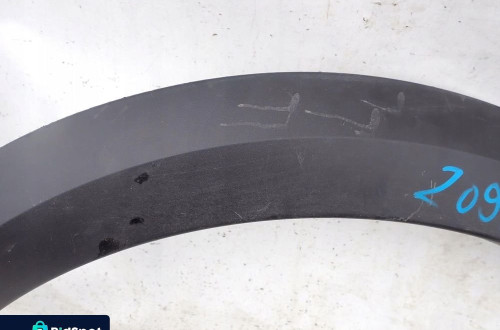 DACIA SANDERO III 3 STEPWAY 20- LISTWA NAKŁADKA PRAWY PRZÓD