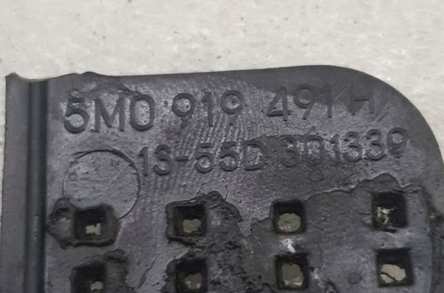UCHWYT CZUJNIKA PDC TYŁ 5M0919491H VW GOLF PLUS