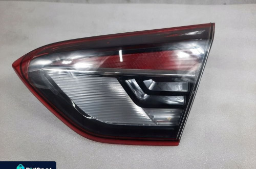 LAMPA TYLNA PRAWA W KLAPE OPEL CROSSLAND X