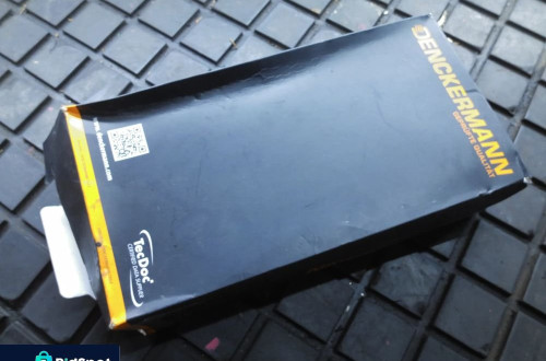 Filtr powietrza DENCKERMANN /z prefiltrem/ VAG A4/ A141242