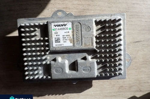 VOLVO XC90 PRZETWORNICA MODUŁ LED 31446805