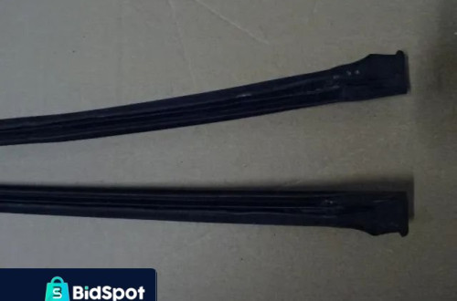 LISTWA SZYBY CZOŁOWEJ RENAULT LAGUNA II NR91