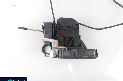 ZAMEK PRAWY PRZEDNI MERCEDES KLASA C W203 004138112633