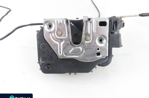 ZAMEK PRAWY PRZEDNI MERCEDES KLASA C W203 004138112633