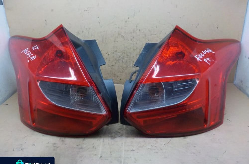FORD FOCUS 1.6 D MK3 LAMPA TYŁ PRAWA LUB LEWA