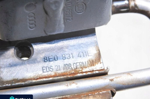 ZAWIAS ZAWIASY DRZWI LEWY PRZÓD LX7W AUDI A3 8P 8E0831411E