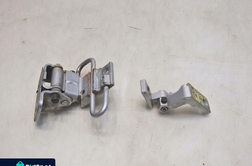 ZAWIAS ZAWIASY DRZWI LEWY PRZÓD LX7W AUDI A3 8P 8E0831411E