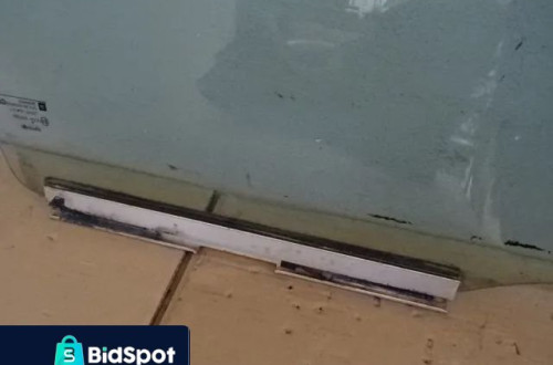 SZYBA DRZWI LEWY PRZÓD OPEL VECTRA B NR290