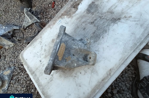 audi a6 c5  lapa wspornik silnika 4b0199308