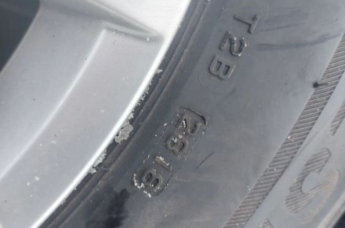VW TIGUAN FELGI KOŁA OPONY 7J ET40 5X112 BRIDGESTONE BLIZZAK LM001 DOT18 215/65 R17 ORYGINAŁ PROSTE !