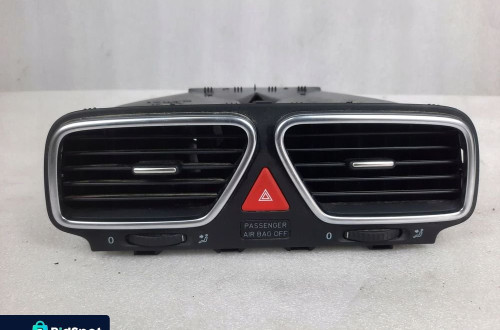 VW EOS KRATKA NAWIEWU ŚRODKOWA 1Q0819735C