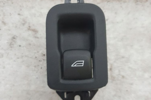PRZYCISK SZYBY TYŁ VOLVO S60 V60 XC60 31272013