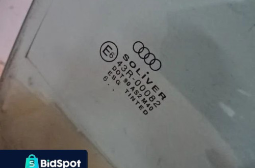SZYBA DRZWI PRAWY PRZÓD AUDI A3 8L NR339