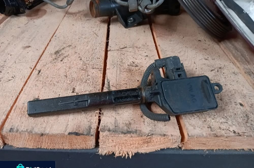 vw skoda fabia czujnik pozjomu oleju 045907660d