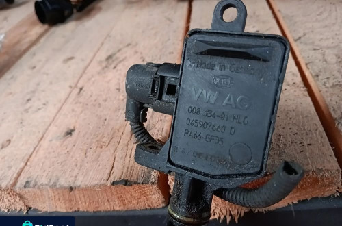 vw skoda fabia czujnik pozjomu oleju 045907660d