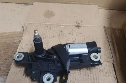 VOLVO C30 SILNICZEK WYCIERACZKI TYLNEJ 53028312