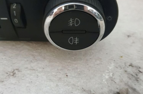 PRZEŁĄCZNIK PANEL ŚWIATEŁ OPEL KARL VIVA 15-