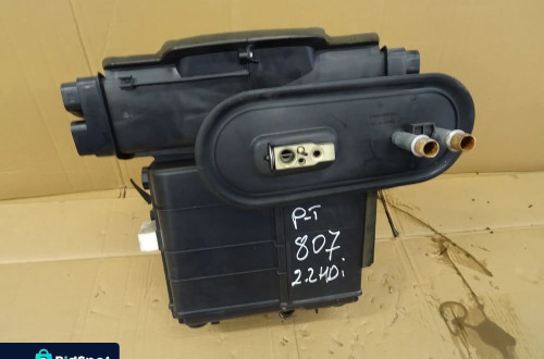NAGRZEWNICA OBUDOWA PEUGEOT807 NR16