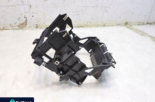 RAMKA STELAŻ RADIA AUDI A3 8P 8P0858005