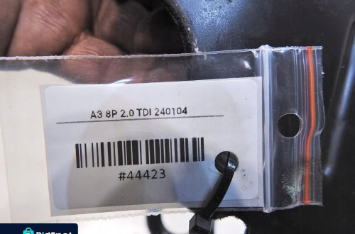 OSŁONA OBUDOWA ROZRZĄDU AUDI A3 8P 2.0 TDI 045109107F