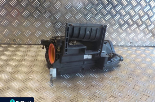 MERCEDES W203 1.8  OBUDOWA FILTRA POWIETRZA