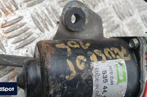 peugeot 106 mechanizm silniczek wycieraczek przód 53544102