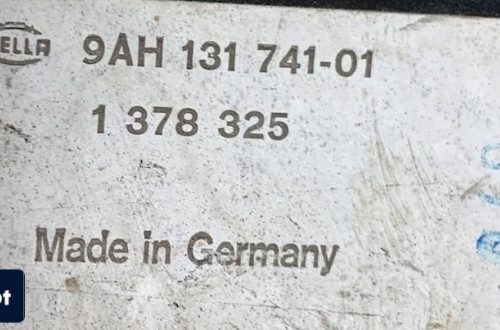 BMW 7 E32 OKULAR RAMKA REFLEKTORA LEWA MOCOWANIE 131741-00 9AH131741-01