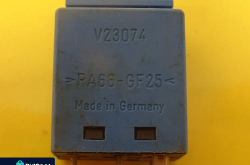 PRZEKAŹNIK FORD MONDEO 96FG19W572AA NR681