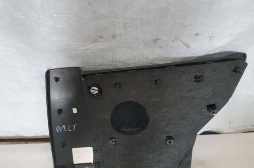 Tapicerka boczna tylna lewa Audi A1 S1 8X3867035B