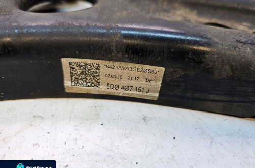 WAHACZ LEWY PRZÓD AUDI A3 8V VW SEAT SKODA 5Q0407151J