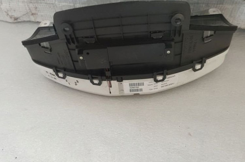 VOLVO V70 XC60 2.4 D LICZNIK ZEGARY 31270854AA