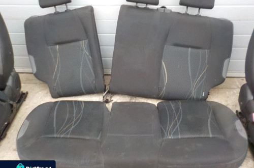 PEUGEOT 208 3D FOTELE KANAPA KPL PASY TYŁ