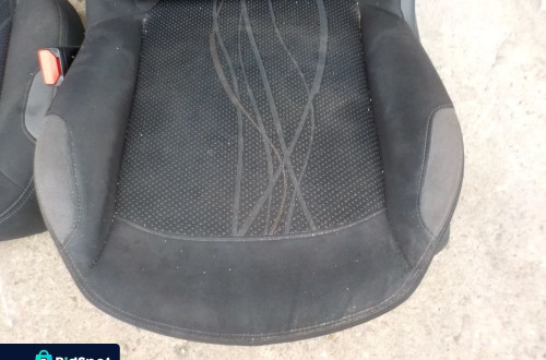 PEUGEOT 208 3D FOTELE KANAPA KPL PASY TYŁ