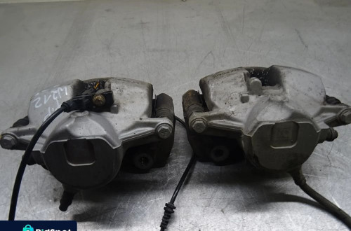 MERCEDES W212 LIFT 09-16 2.2CDI SEDAN ZACISK HAMULCOWY PRZÓD LEWY PRAWY