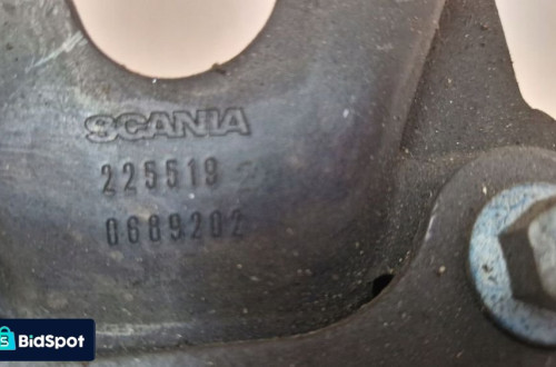 mocowanie wspornik zamka kabiny scania r s 2580469
