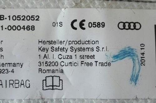 AUDI TT 16- PODUSZKA FOTELA 8S8880242E PRAWA ORYGINAŁ