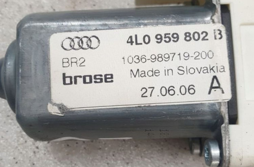 SILNIK PODNOŚNIKA SZYBY PRAWY TYŁ AUDI Q7