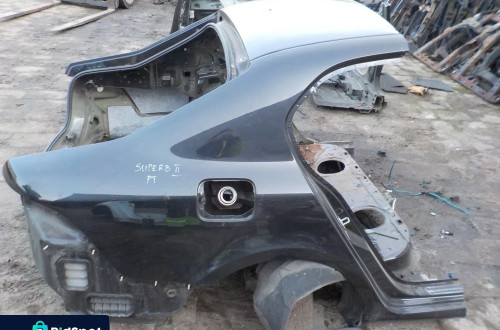 SKODA SUPERB II  BŁOTNIK ĆWIARTKA PRAWY TYŁ