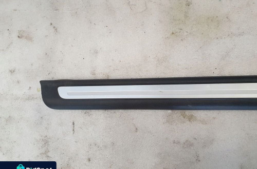 LISTWA PROGOWA LEWA AUDI TT 8S0 S LINE