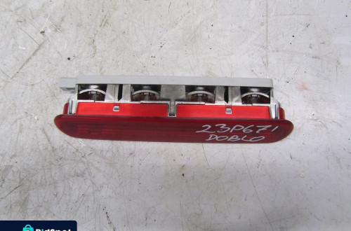 fiat doblo 11r->trzecie światło stop