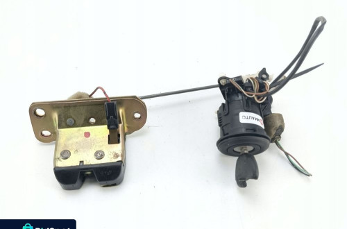 ZAMEK KLAPY WKŁADKA KLUCZ MITSUBISHI CARISMA (95-99)