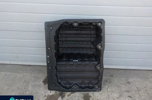 BMW E90 E91 E92 WANNA SCHOWEK BAGAŻNIKA